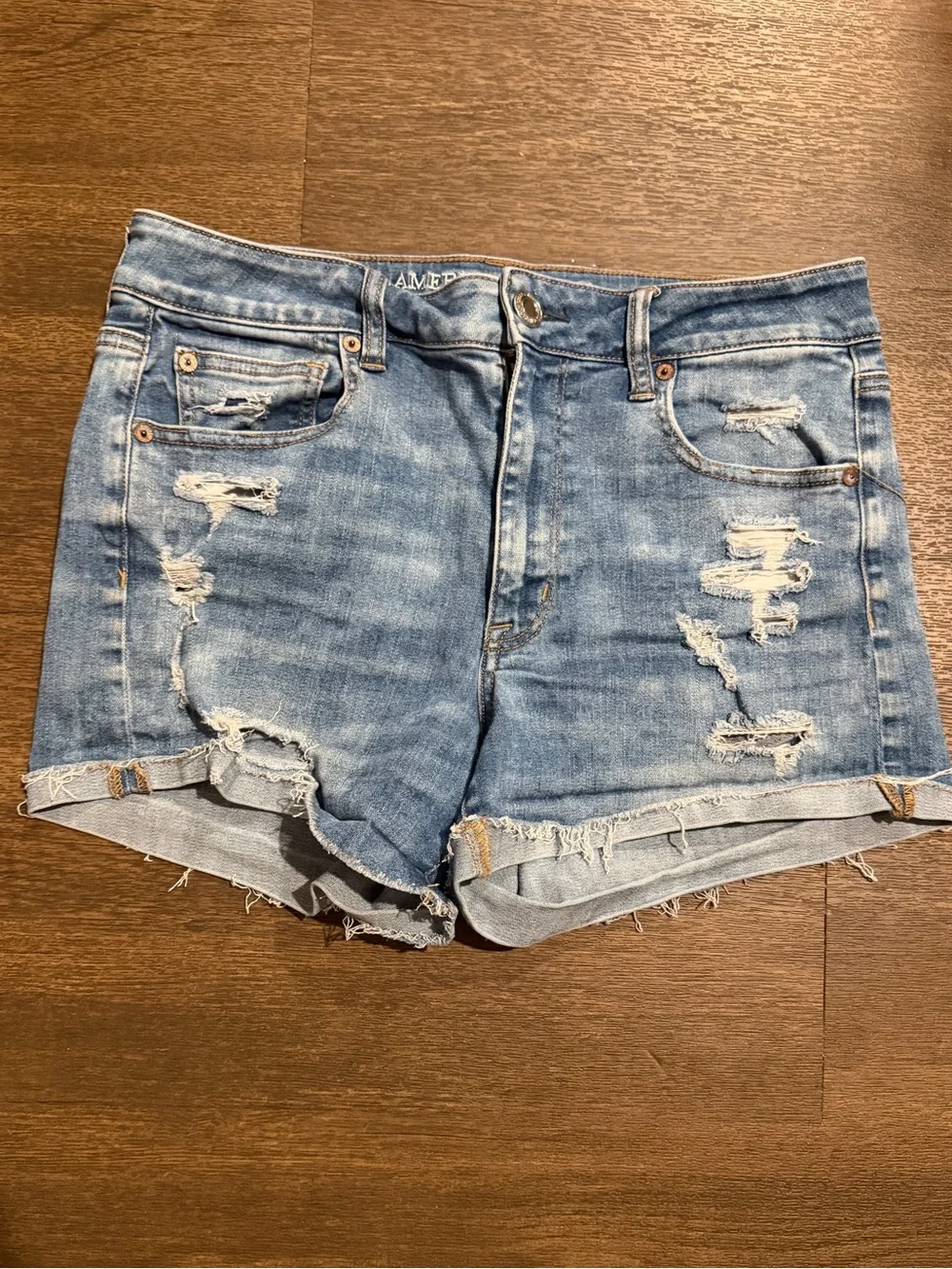 American Eagle Super Stretch Distressed Denim Shorts NWOT | Size 12